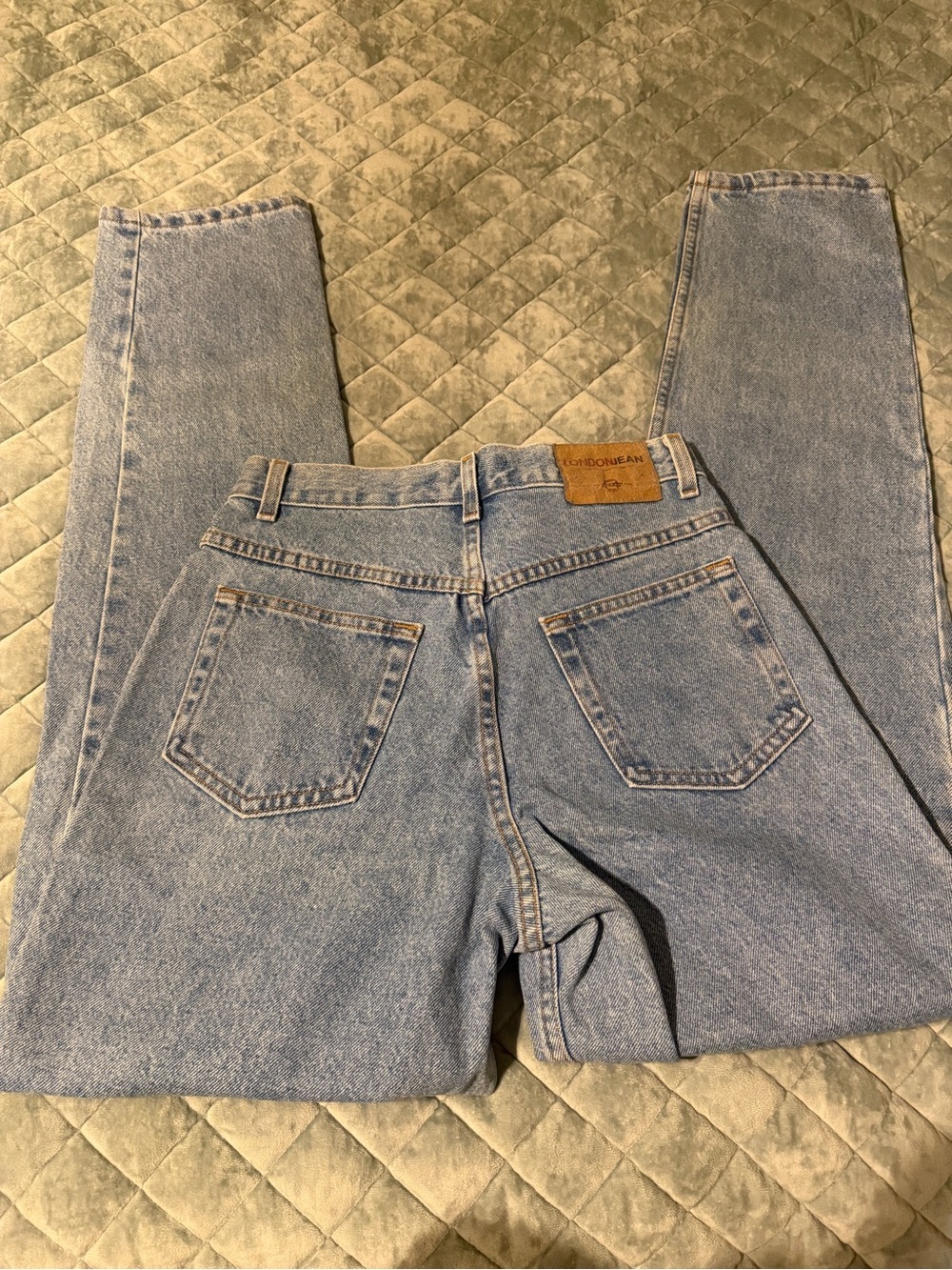 Vintage LondonJean Light Wash High-Rise Straight Leg Jeans - size 8